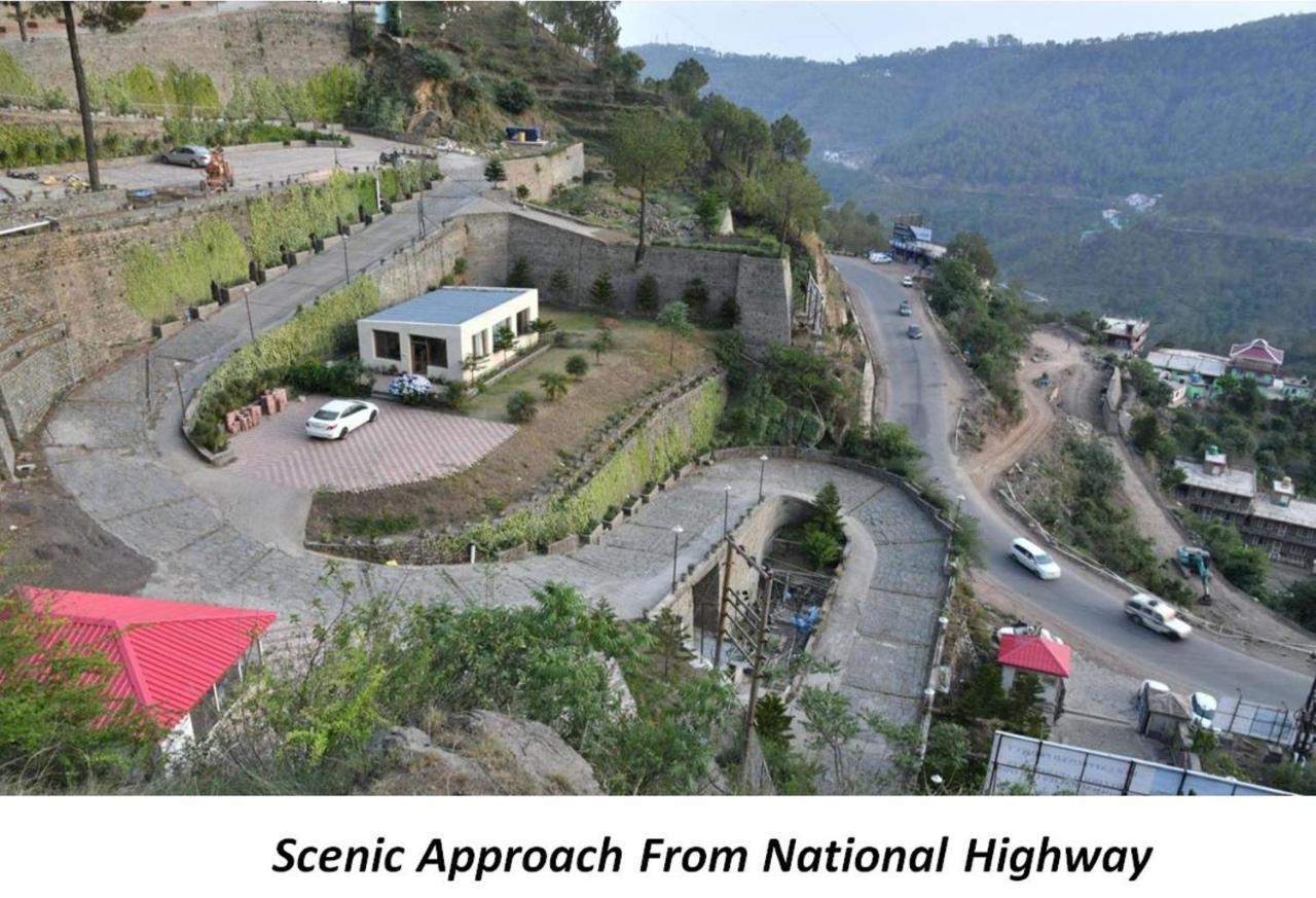 2Bhk Furnished Apartment/Near Kasauli/Barog/Luv Fun & Adventure Solan Ngoại thất bức ảnh