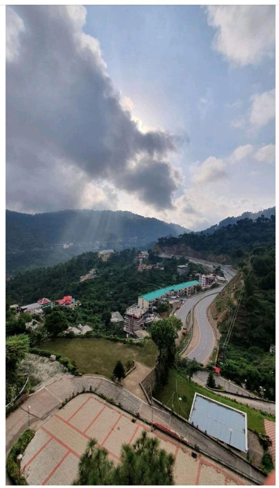 2Bhk Furnished Apartment/Near Kasauli/Barog/Luv Fun & Adventure Solan Ngoại thất bức ảnh