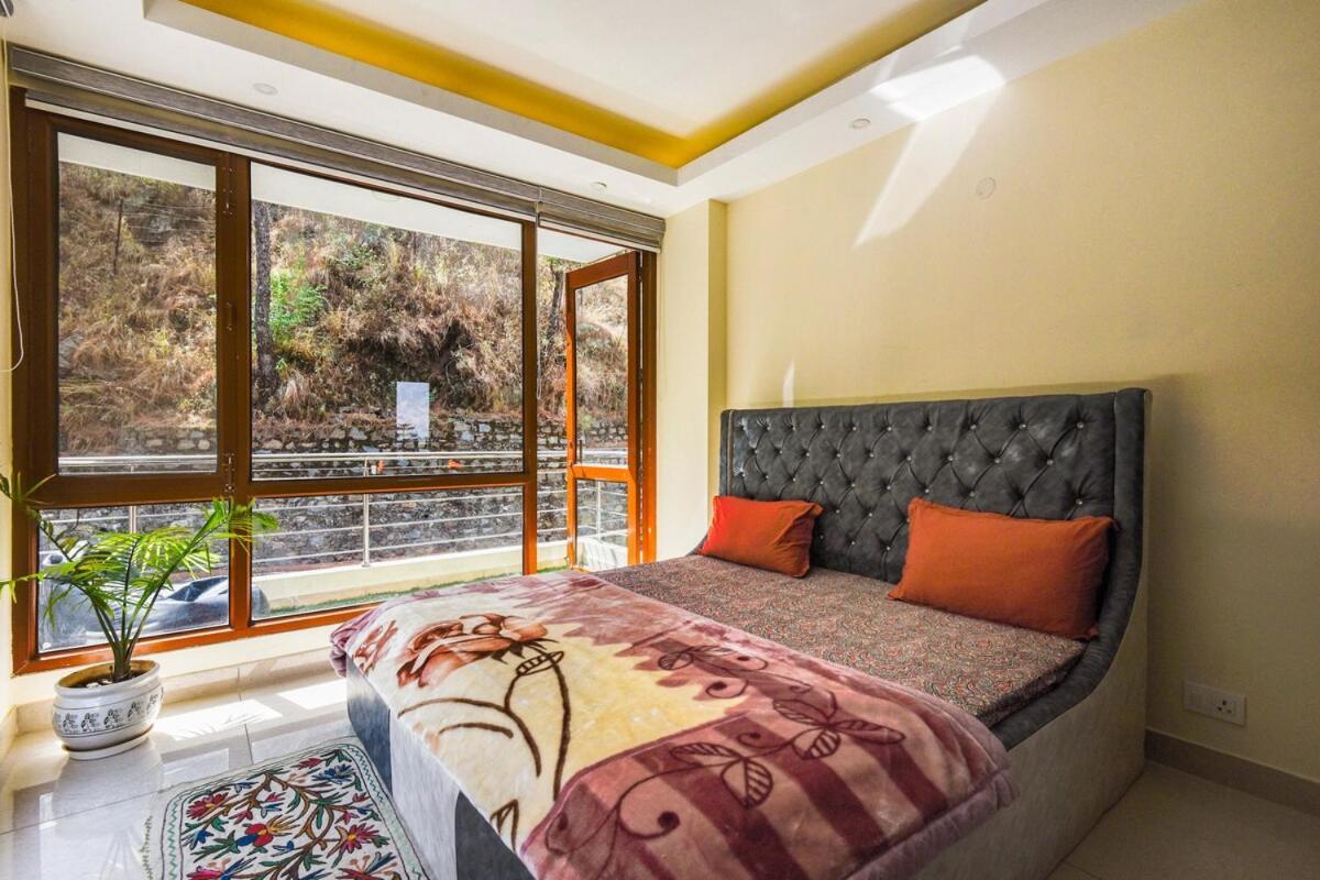 2Bhk Furnished Apartment/Near Kasauli/Barog/Luv Fun & Adventure Solan Ngoại thất bức ảnh
